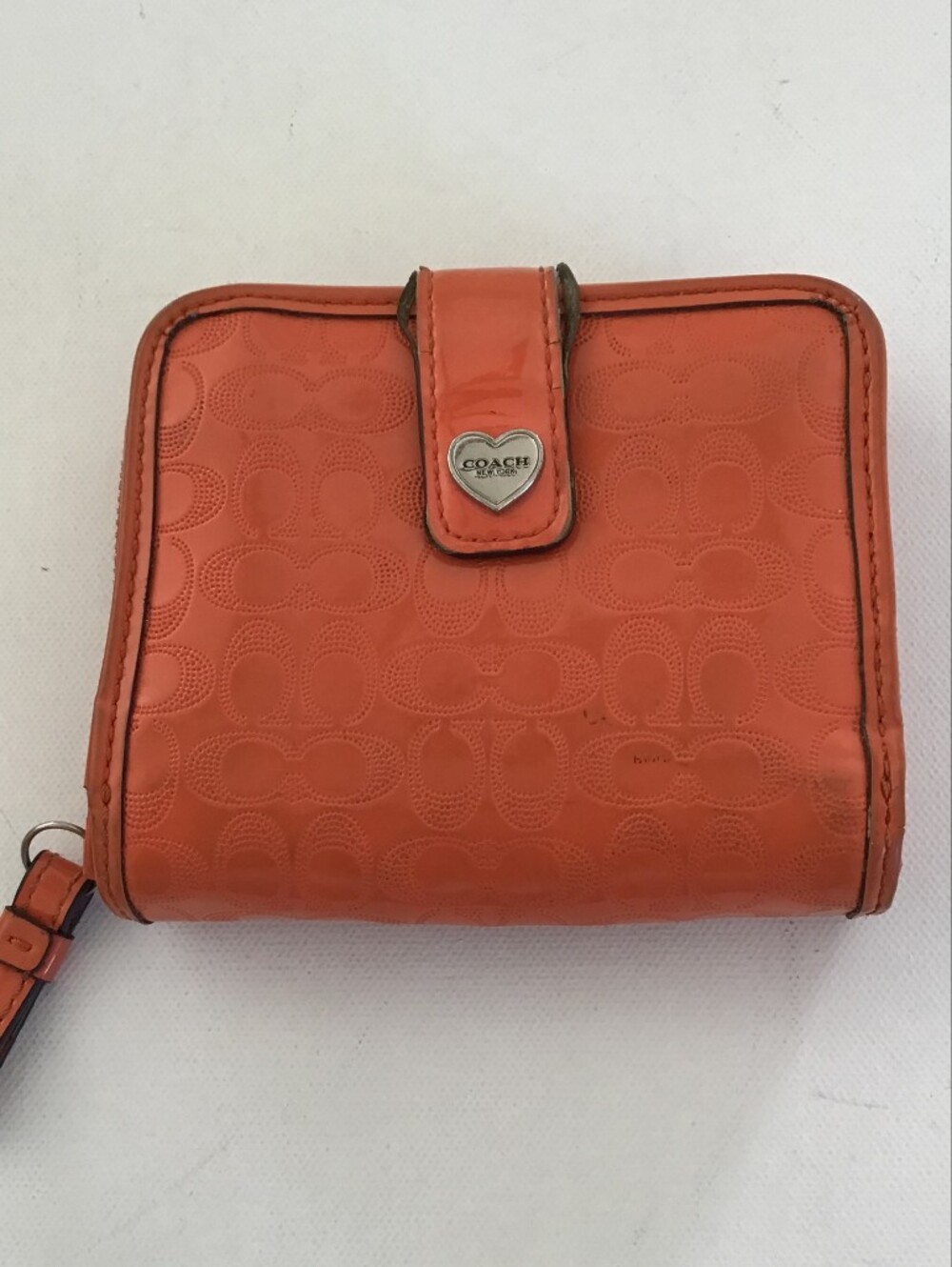 Coach Coral Patent Signature Embossed Compact Zip Around Wallet Heart Logo